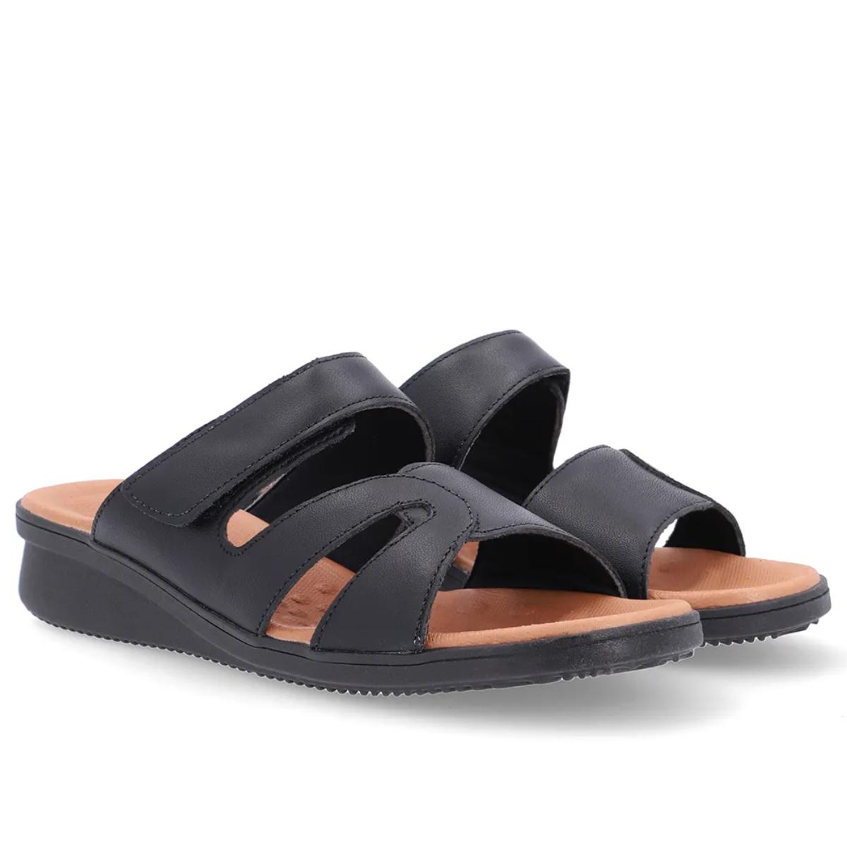 Chinelo Usaflex em Couro Anabela Baixa AE...