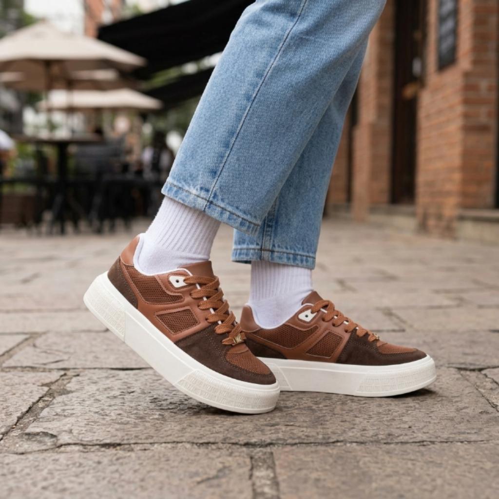 Tênis Casual Sola Alta com Logo Vizzano 1477